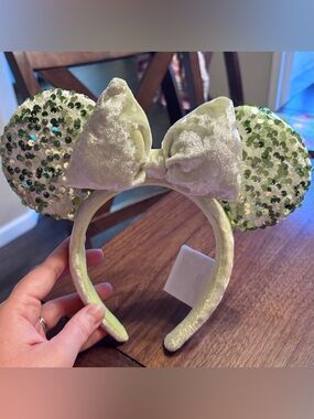 Official Disney Parks “Tinkerbell Green”  Sequin Mouse Ear Headband